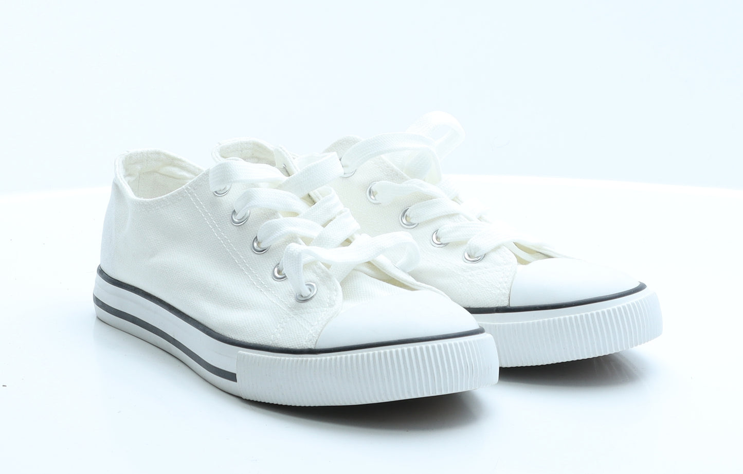 New Look Womens White  Polyester Flat Casual 5 38