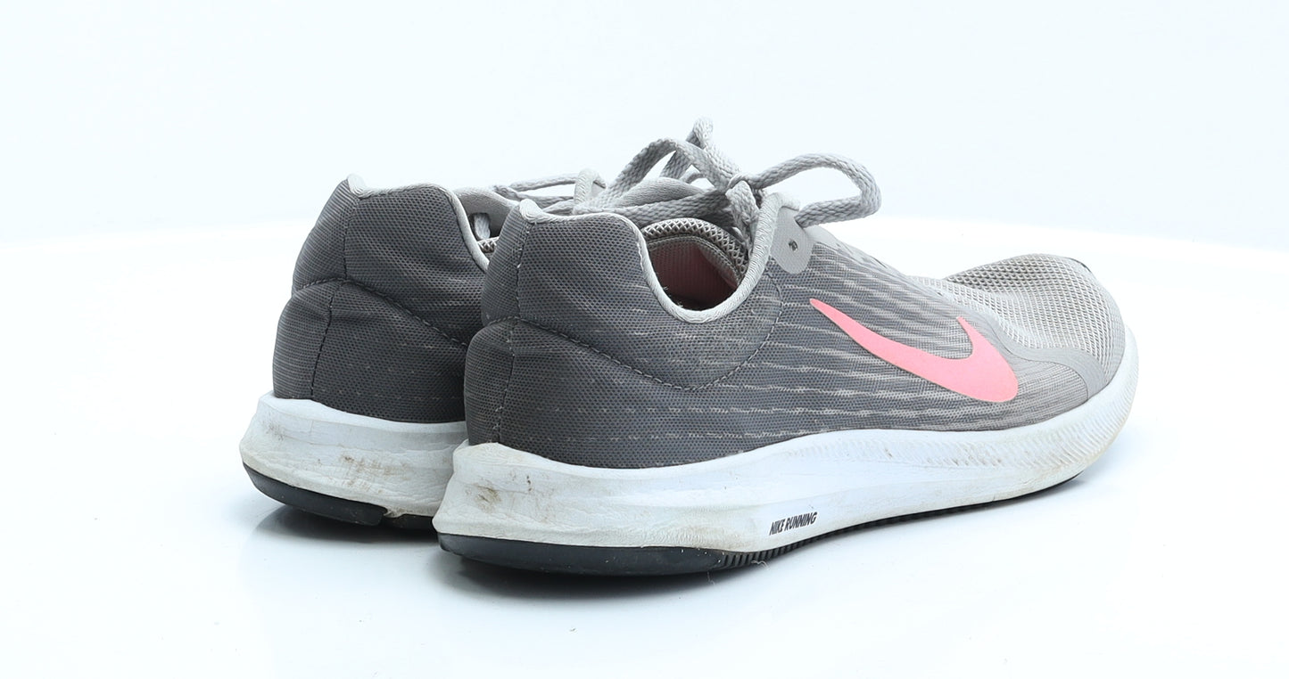 Nike Womens Grey  Polyester Trainer Flat 6 39