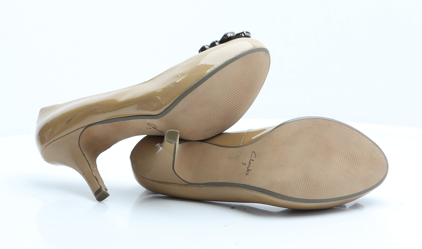 Clarks Womens Brown  Patent Leather Court Heel 7 EUR 40
