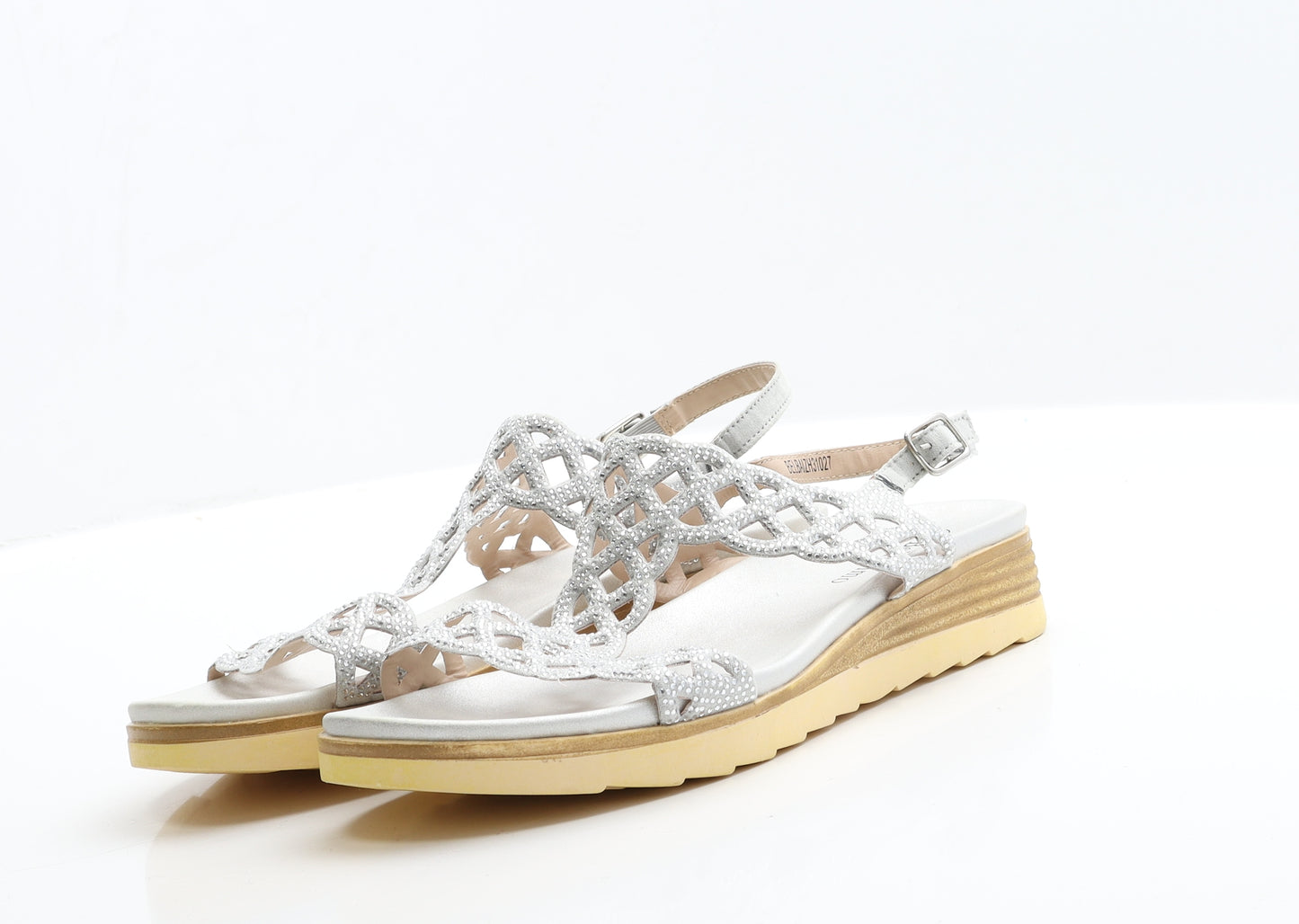 Bellissimo Womens Silver  Polyester Strappy Sandal 6 39