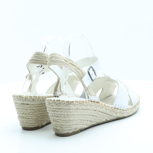 FootGlove Womens White  Faux Leather Strappy Heel 7