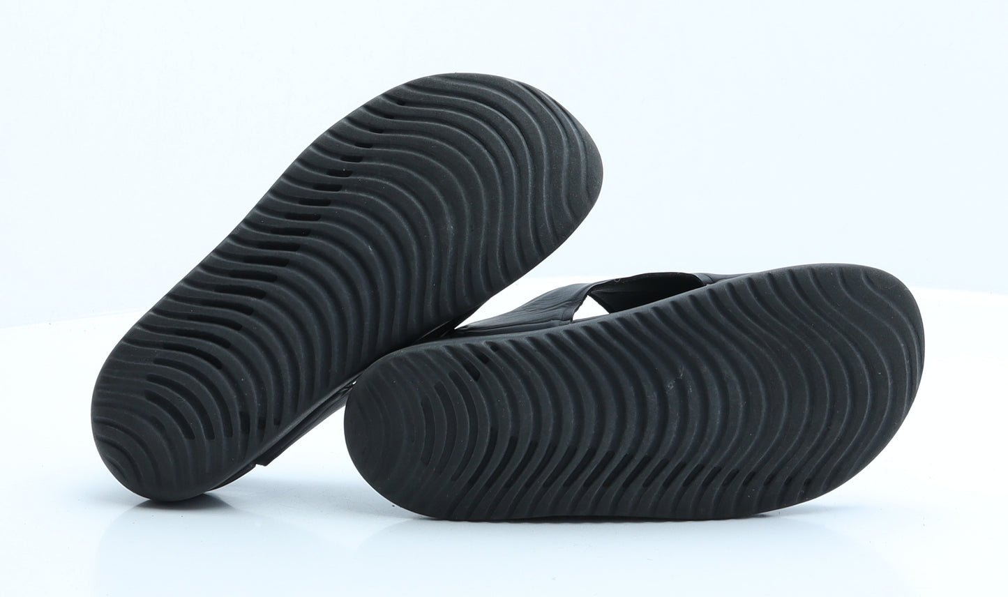 Nike Boys Black  Rubber Slip On Sandal 1.5 EUR 33.5