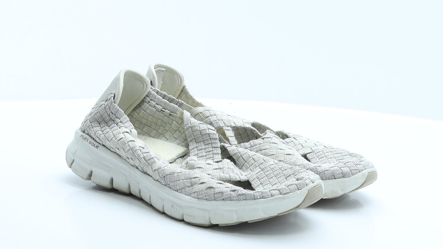 Skechers Womens Grey  Polyester Espadrille Flat 3 36