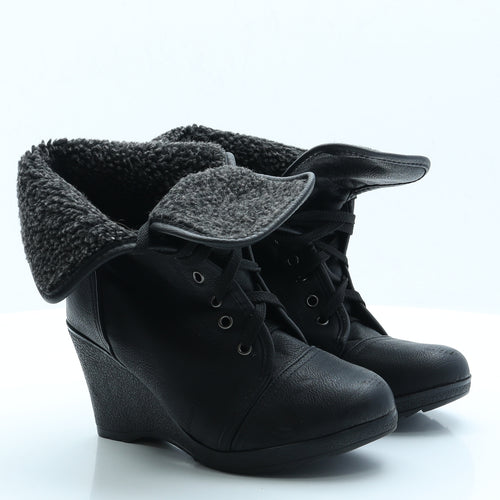 Preworn Womens Black  Faux Leather Bootie Boot 5 EUR 38