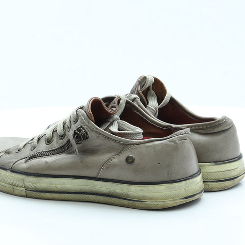 Preworn Womens Brown  Polyester Trainer Casual 6 39