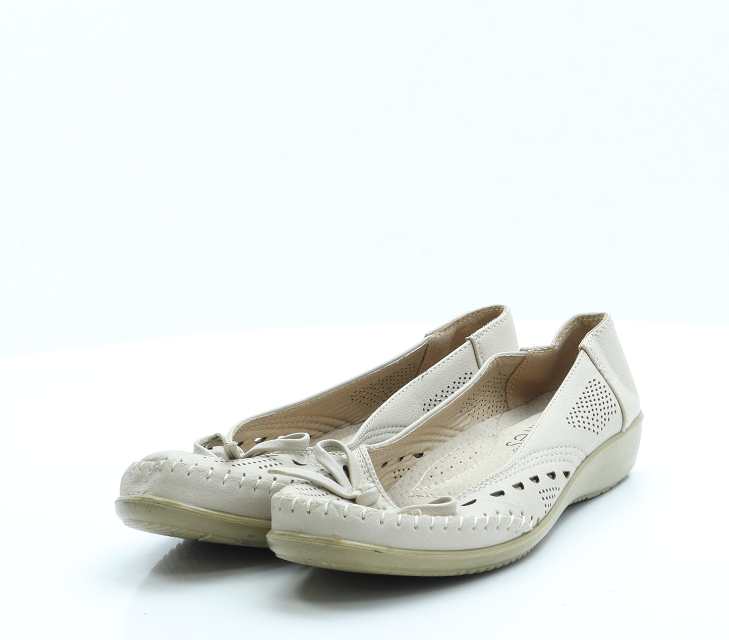 Softlites Womens Beige  Faux Leather Ballet Casual 3 36