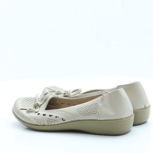Softlites Womens Beige  Faux Leather Ballet Casual 3 36