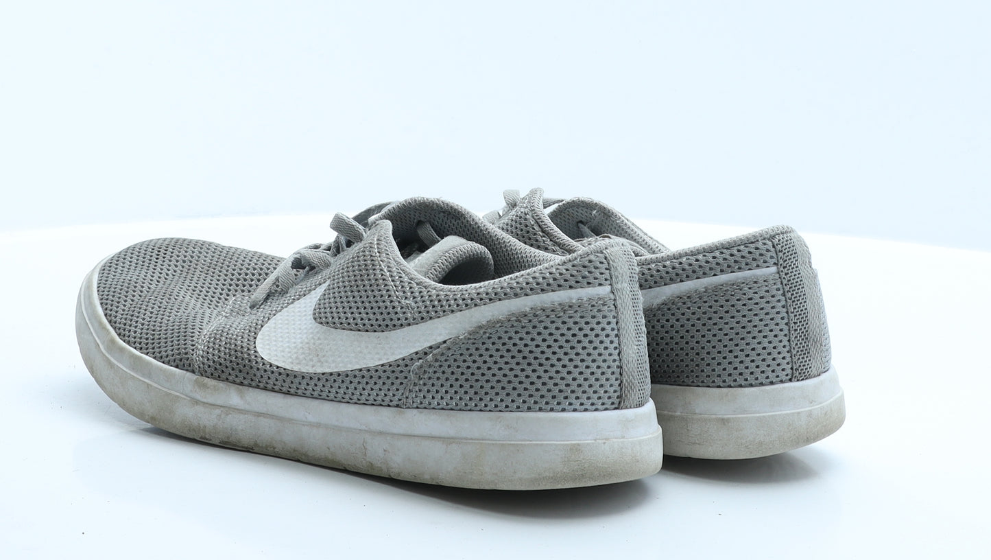 Nike Womens Grey  Polyester Trainer  7 EUR 41