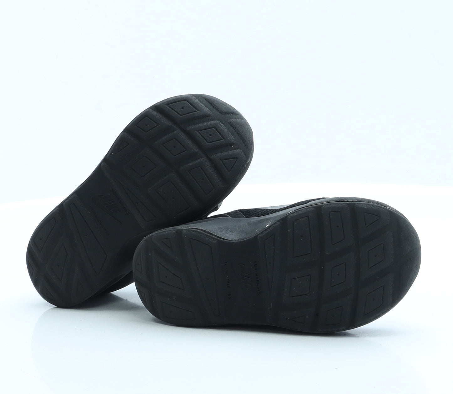 Nike Boys Black  Polyester Trainer  UK 9.5 9.5