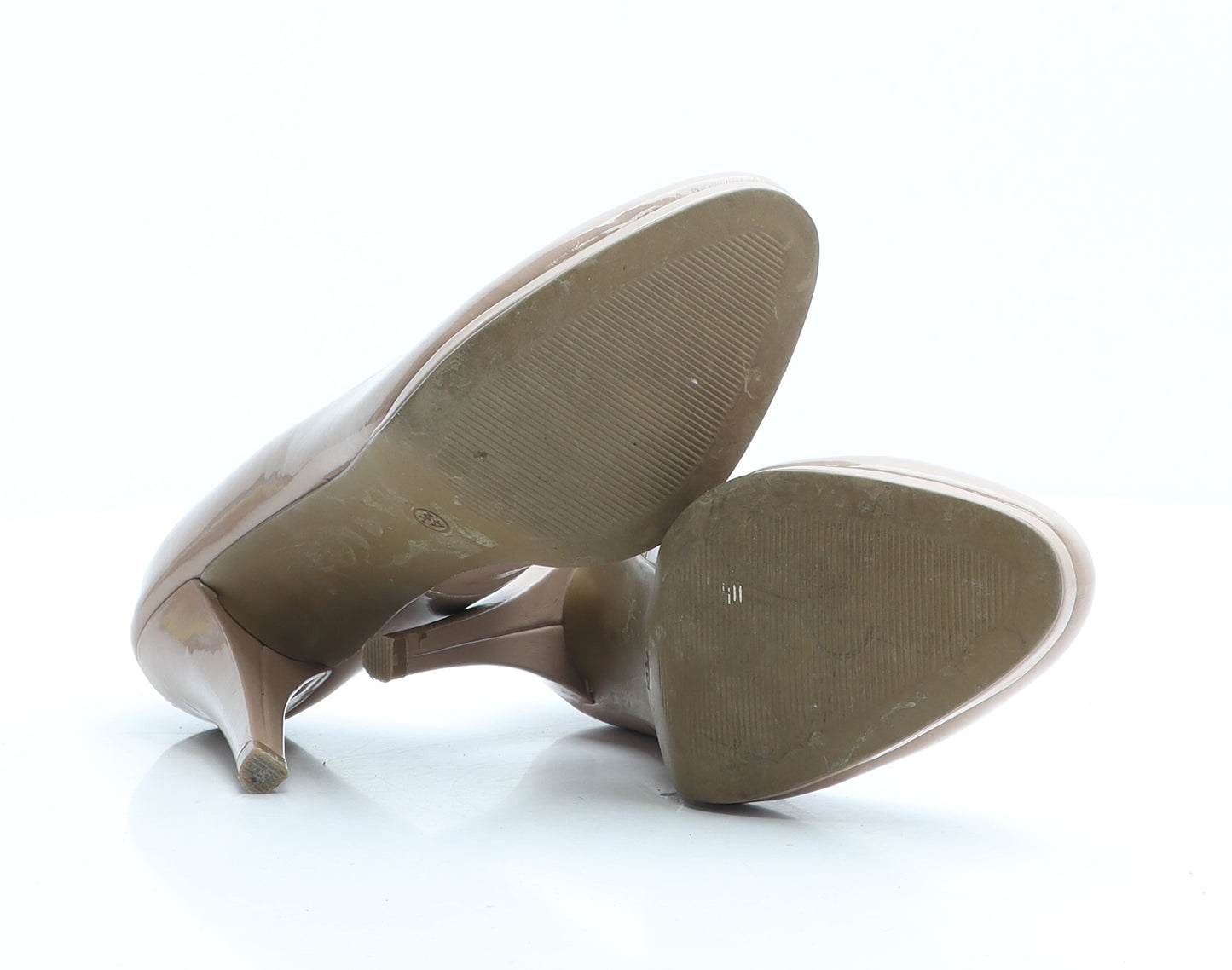 Preworn Womens Beige Vinyl Court Heel UK 4.5 EUR 37.5