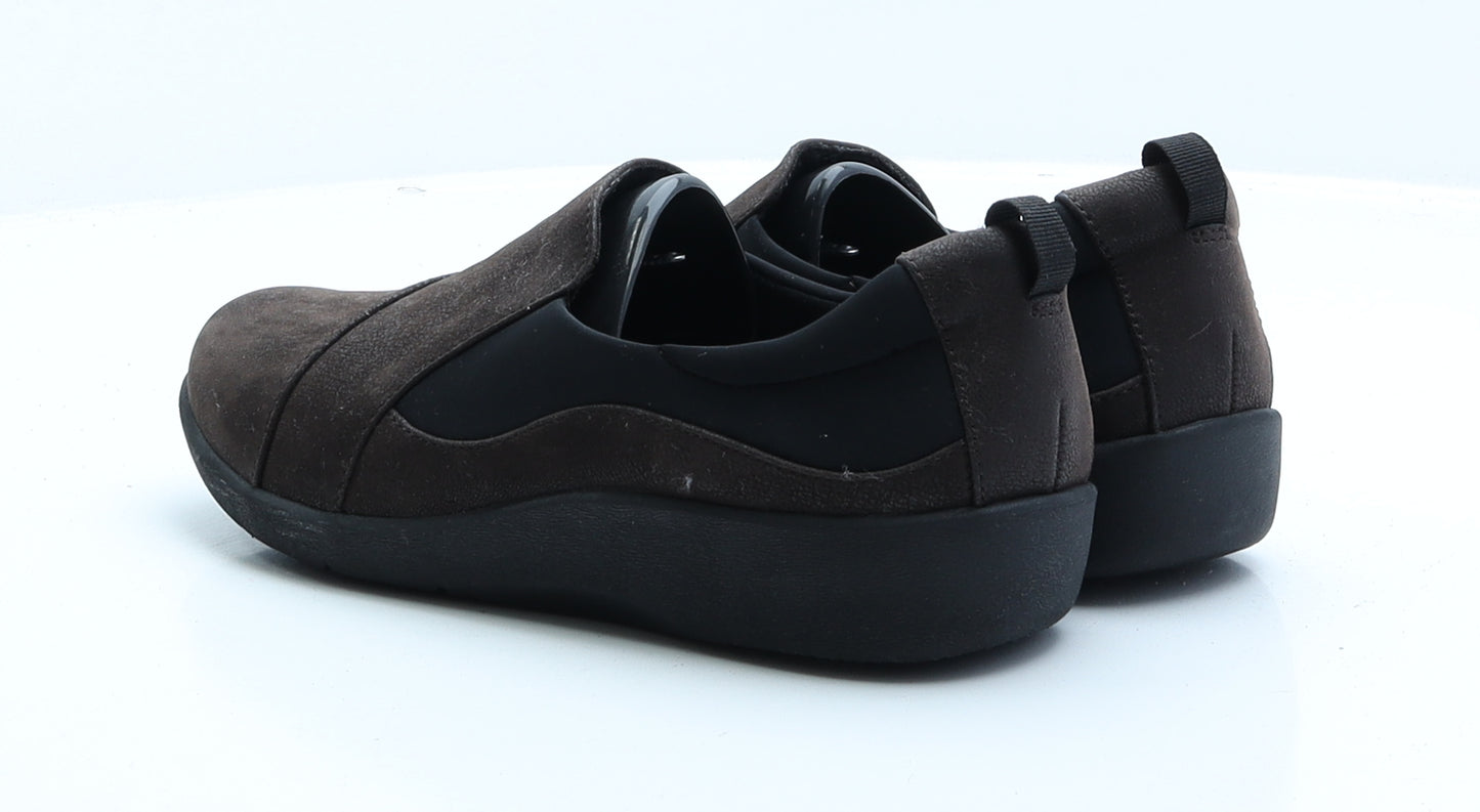 Clarks Womens Brown Faux Suede Flat UK 5 38