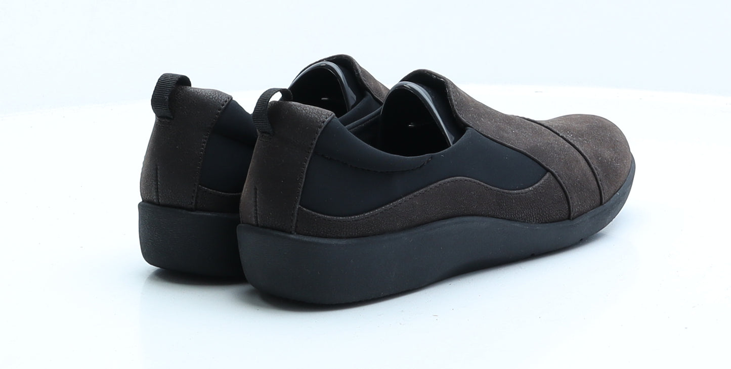 Clarks Womens Brown Faux Suede Flat UK 5 38