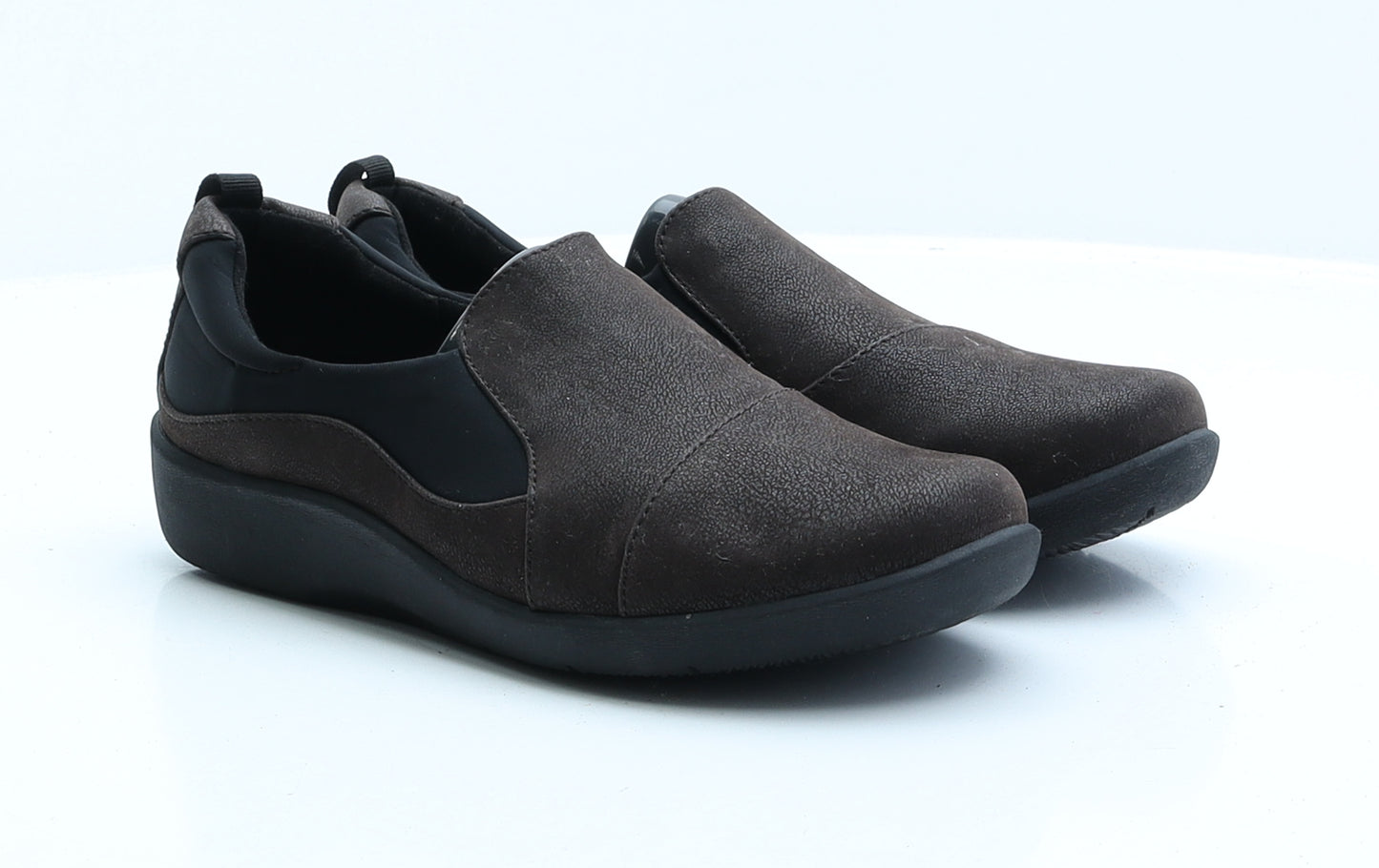 Clarks Womens Brown Faux Suede Flat UK 5 38