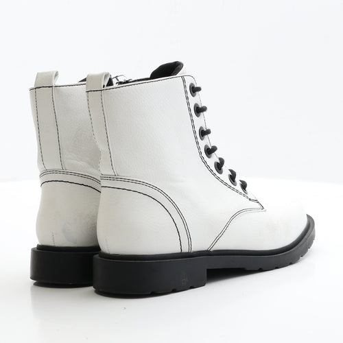 Primark Womens White Faux Leather Biker Boot UK 5 EUR 38