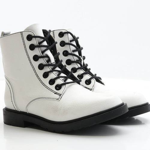 Primark Womens White Faux Leather Biker Boot UK 5 EUR 38