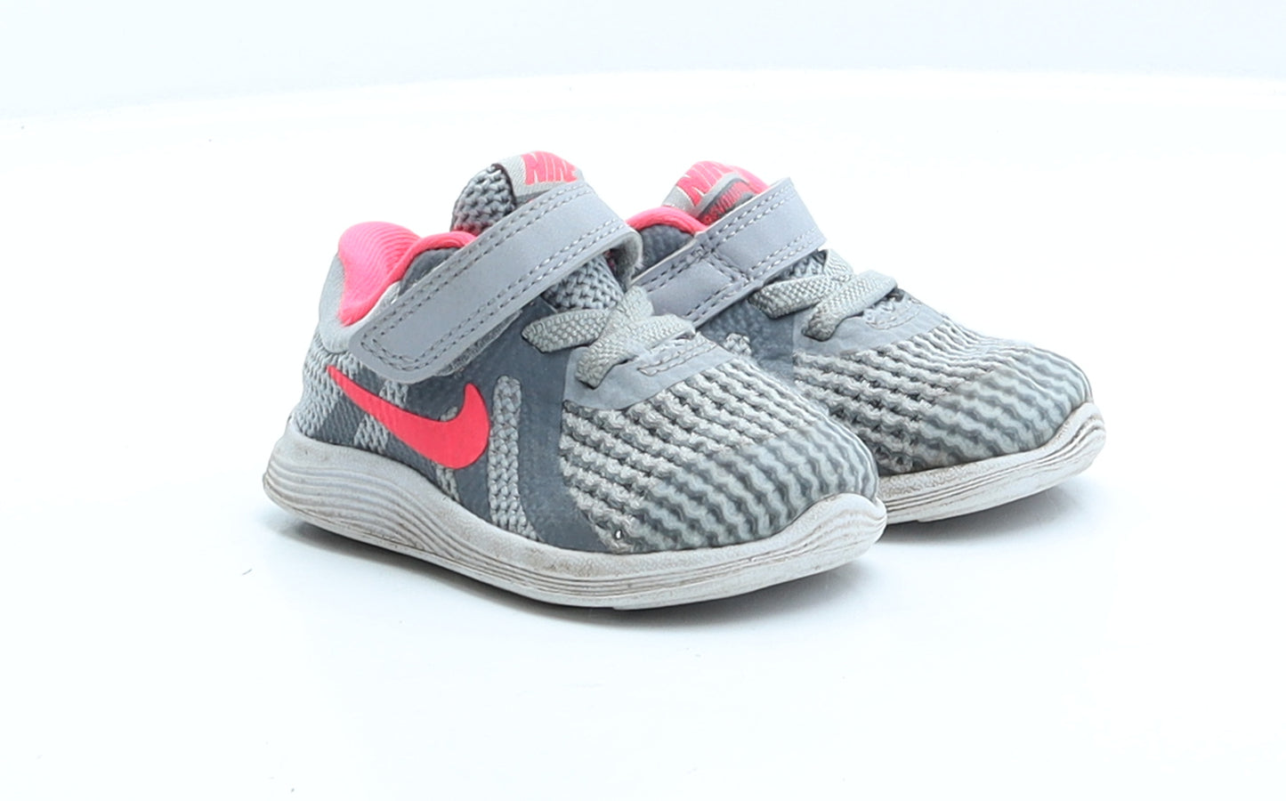 Nike Girls Grey Polyester Trainer UK 3.5 EUR 19