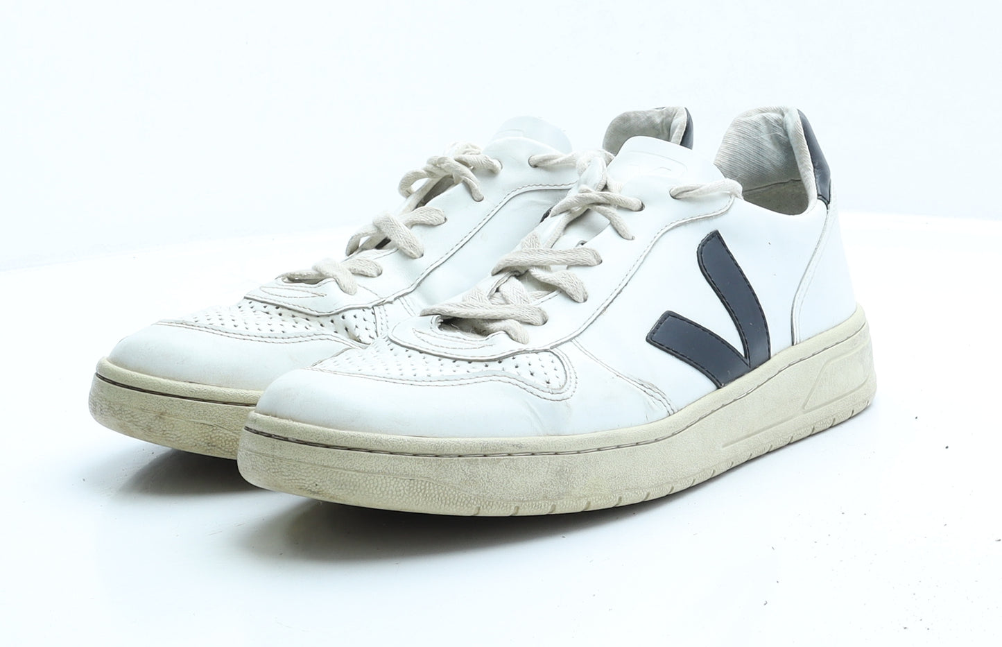 Veja Womens White Leather Trainer UK 10 EUR 44