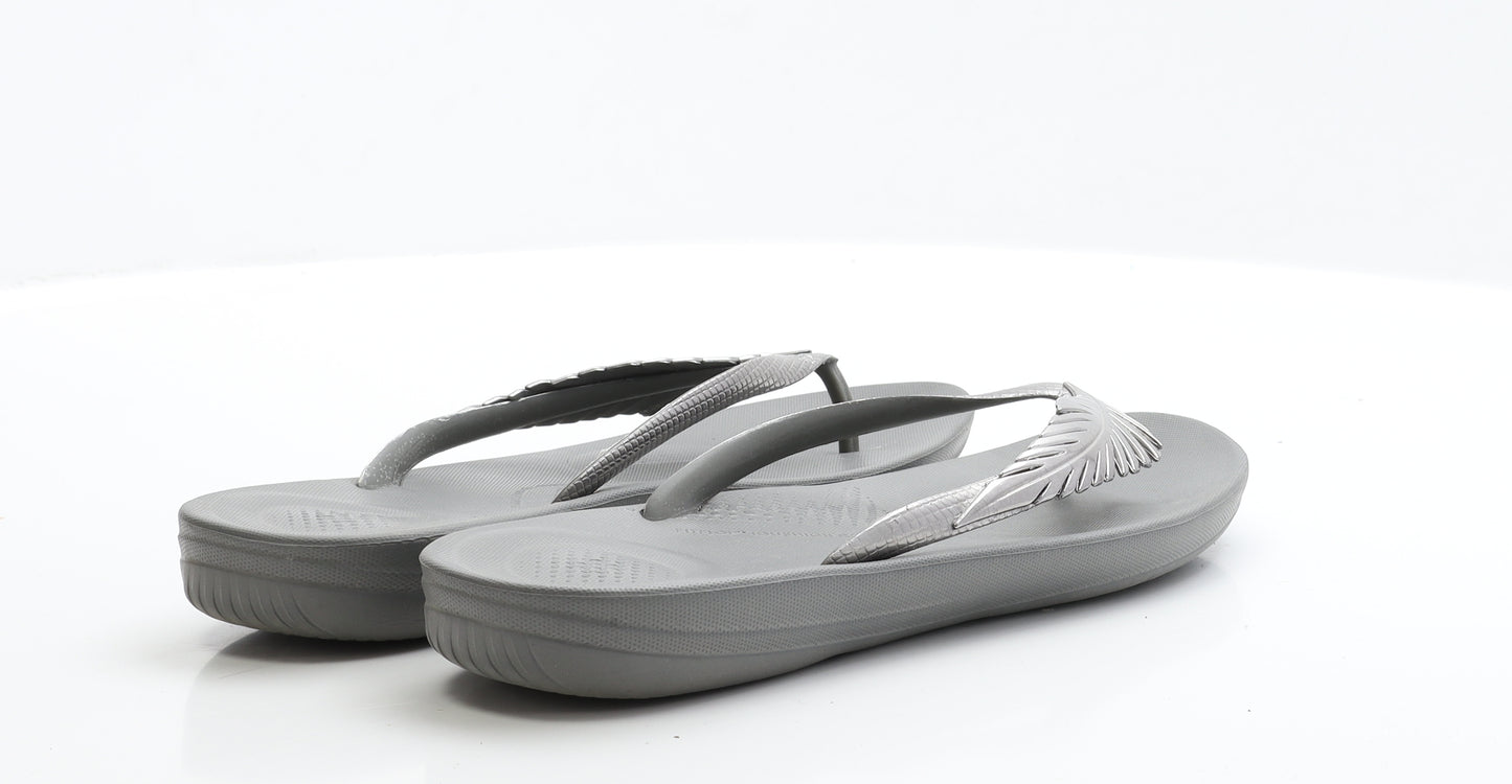 FitFlop Womens Silver Rubber Thong Sandal UK 8 EUR 42
