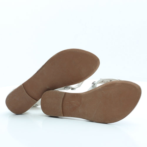 Evie Womens White Faux Leather Thong Sandal UK 8 EUR 41