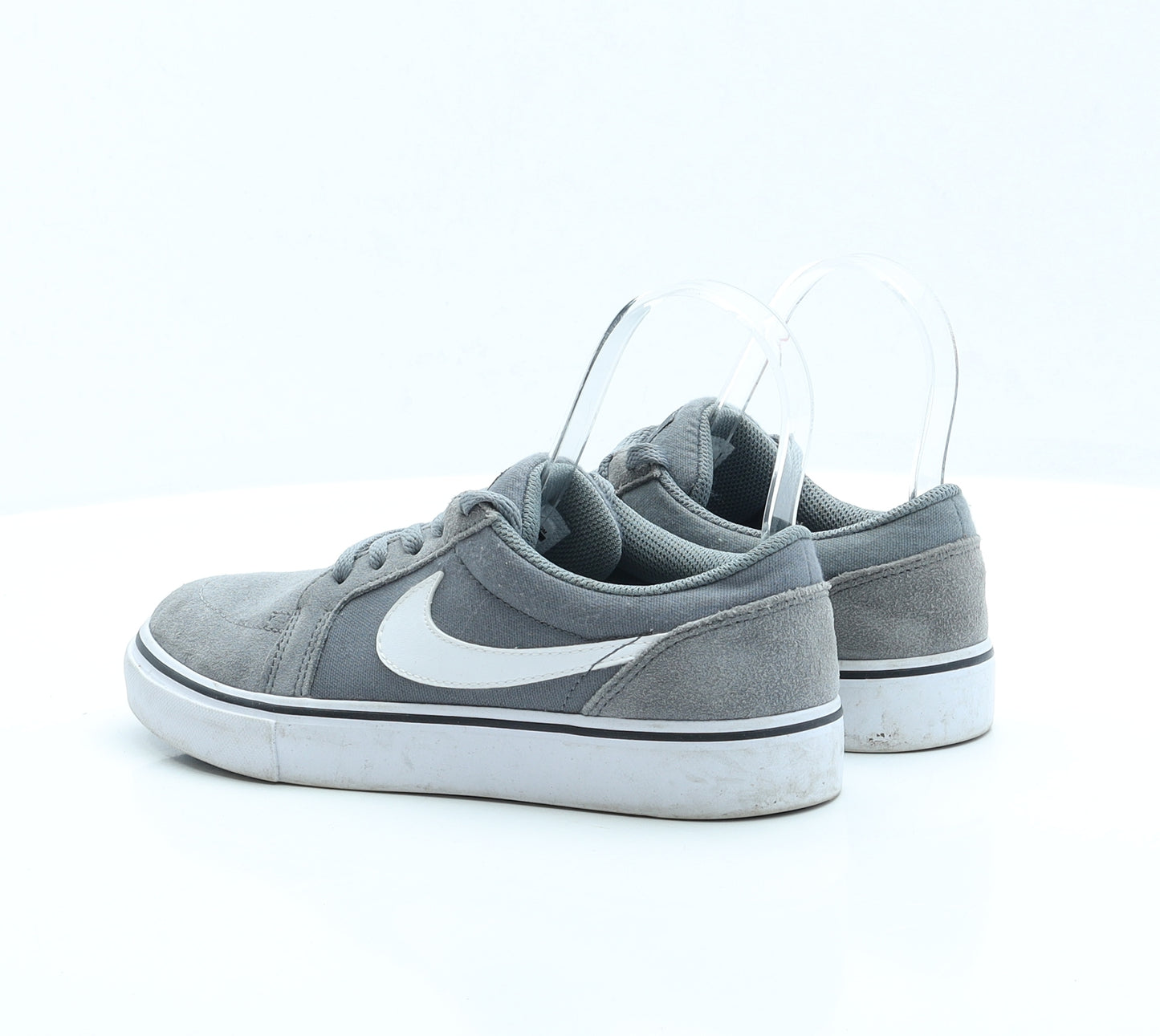 Nike Boys Grey Polyester Trainer UK 4
