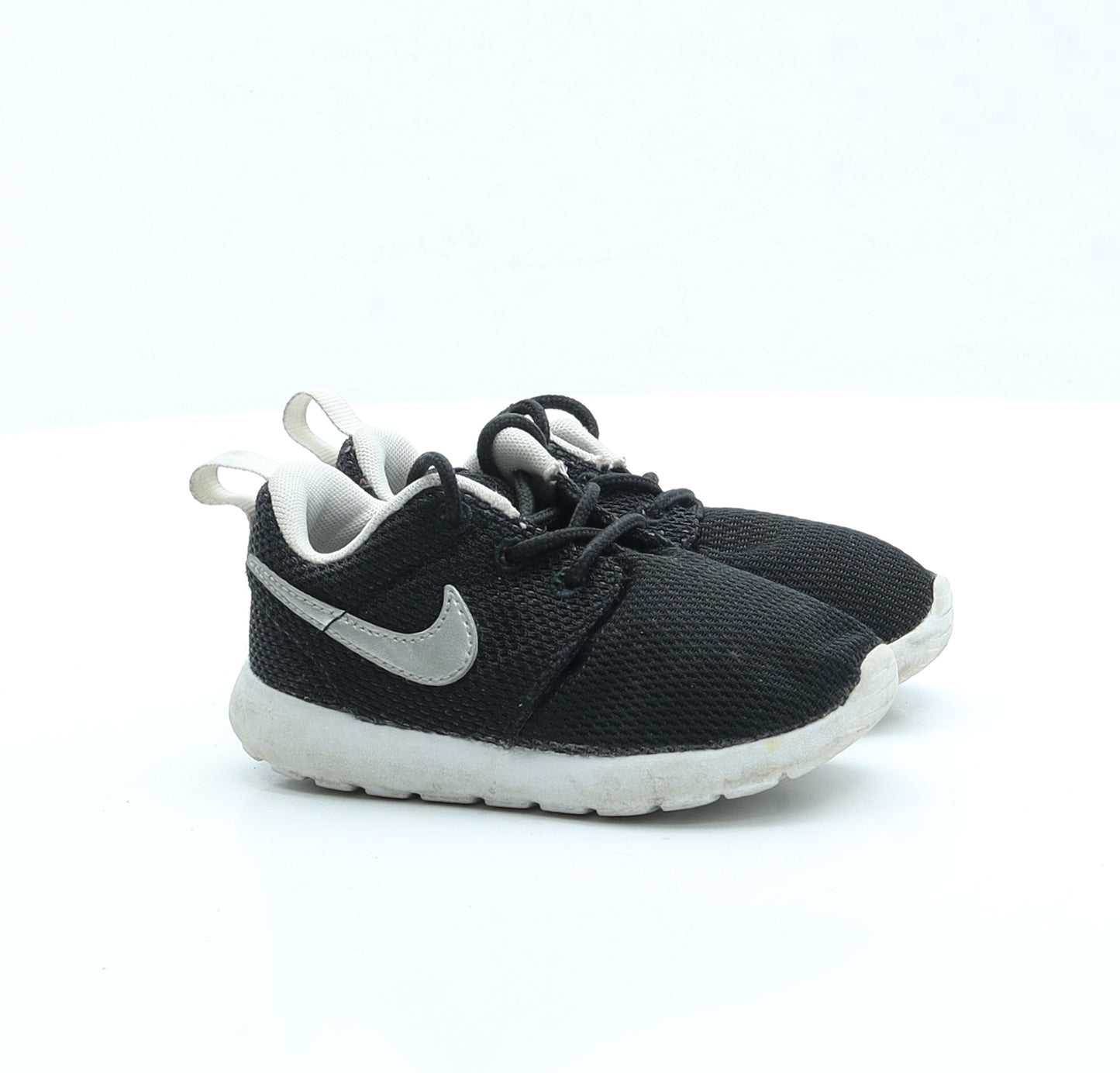 Nike Boys Black Fabric Trainer UK 6.5