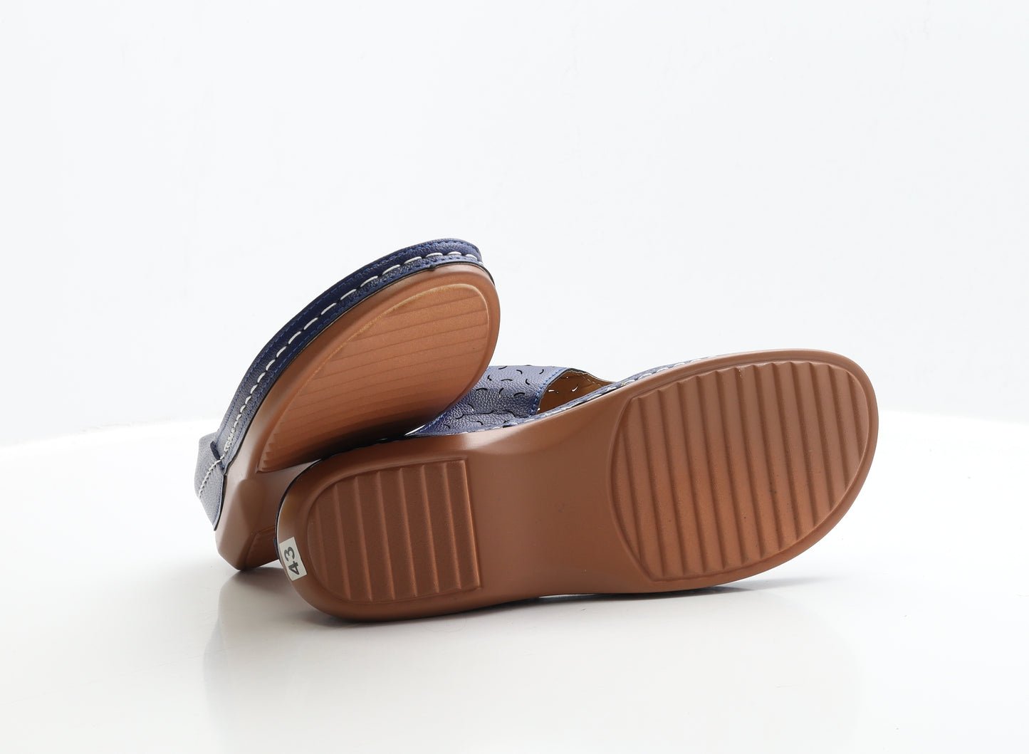 Preworn Womens Blue Faux Leather Thong Sandal UK 9 EUR 43