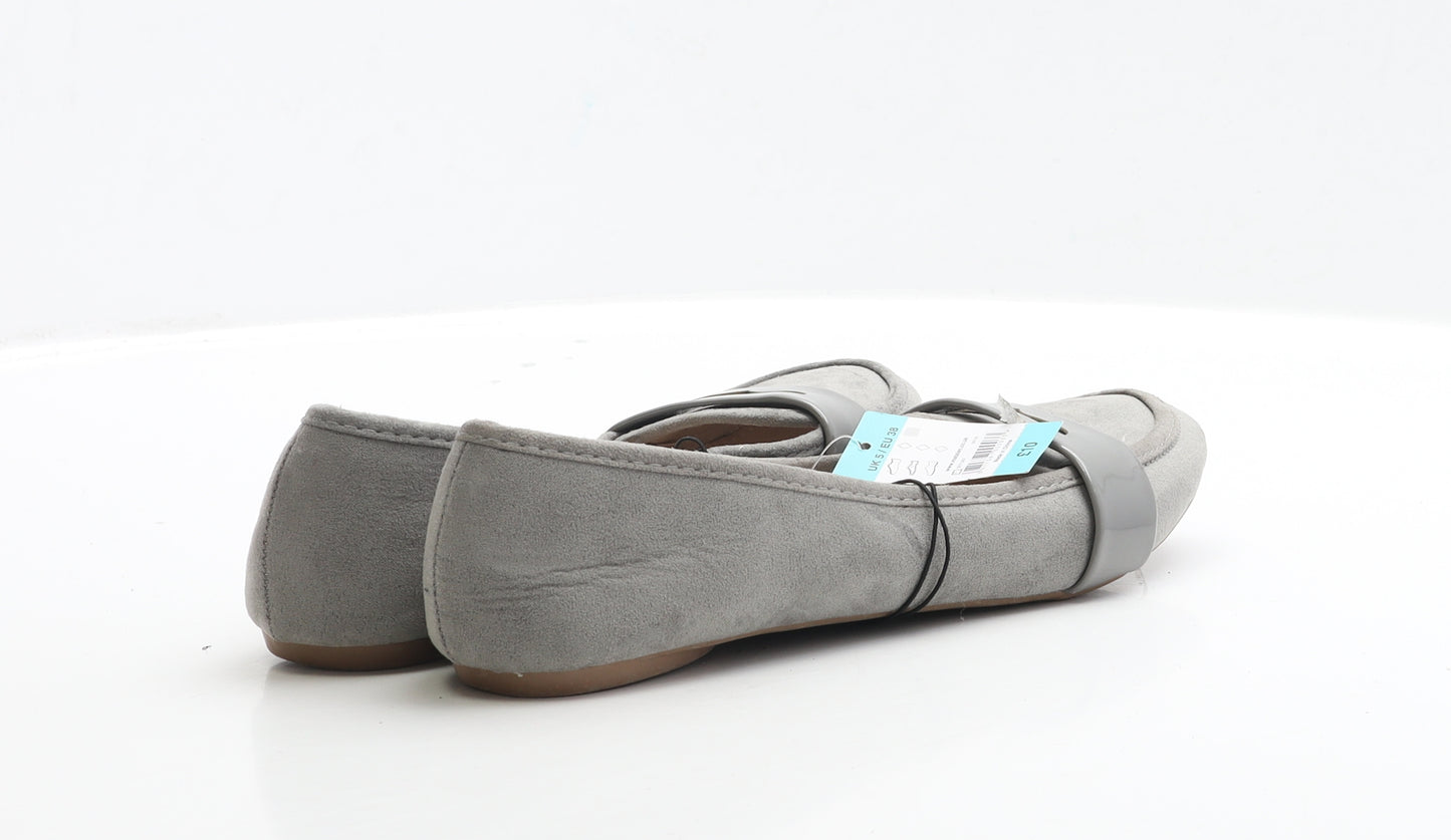 Flore Womens Grey Faux Suede Flat UK 5 EUR 38