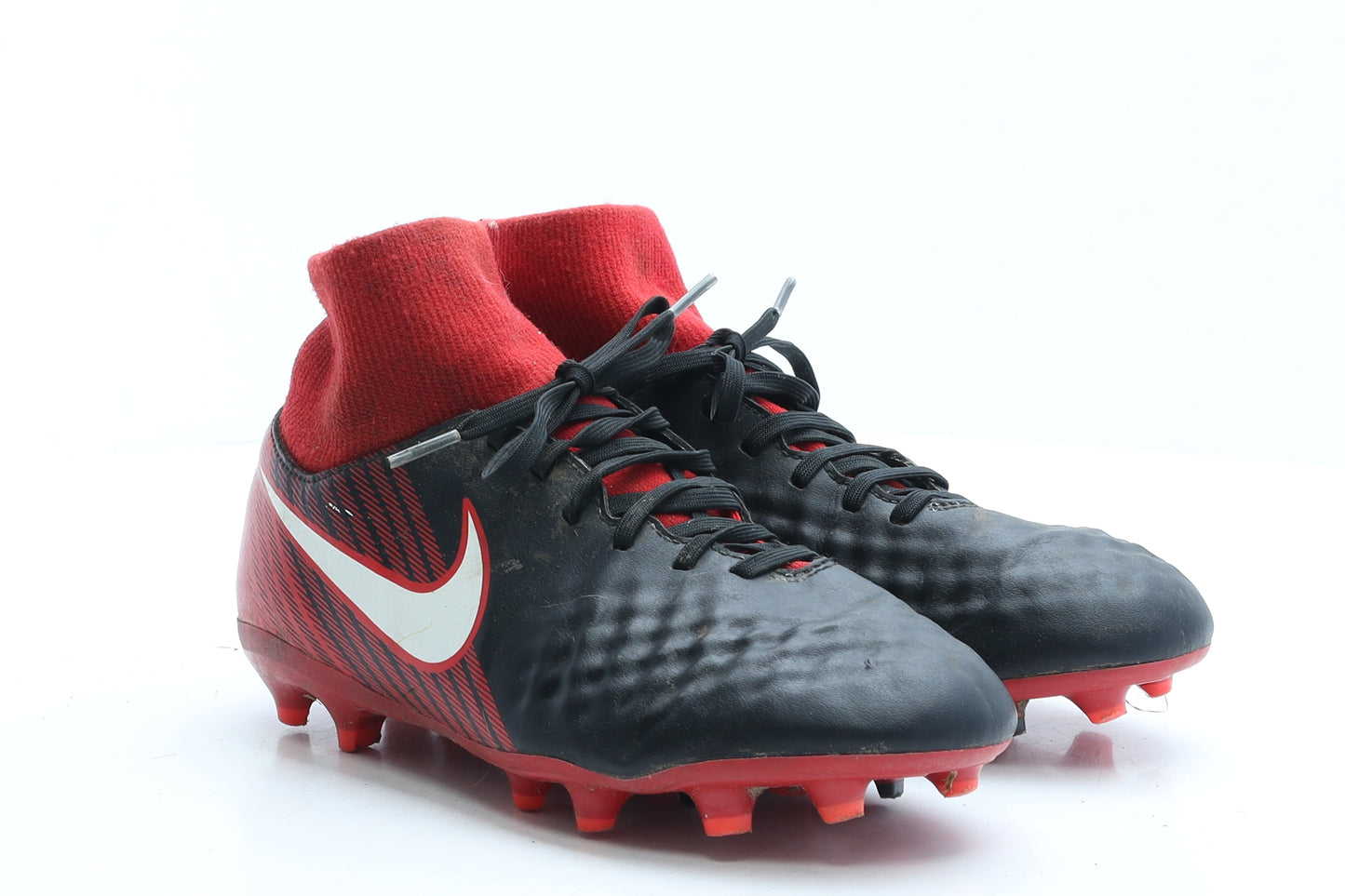 Nike Boys Black Geometric Polyester Trainer UK 5 EUR 38 - Football boots
