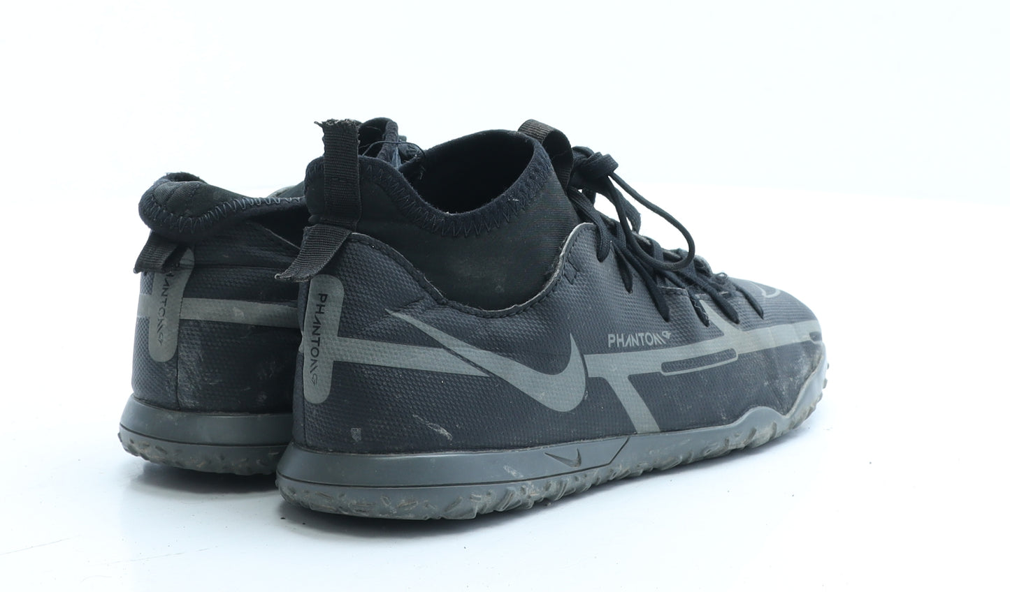 Nike Boys Black Polyester Trainer UK 4 EUR 36.5 - Astro turf boots