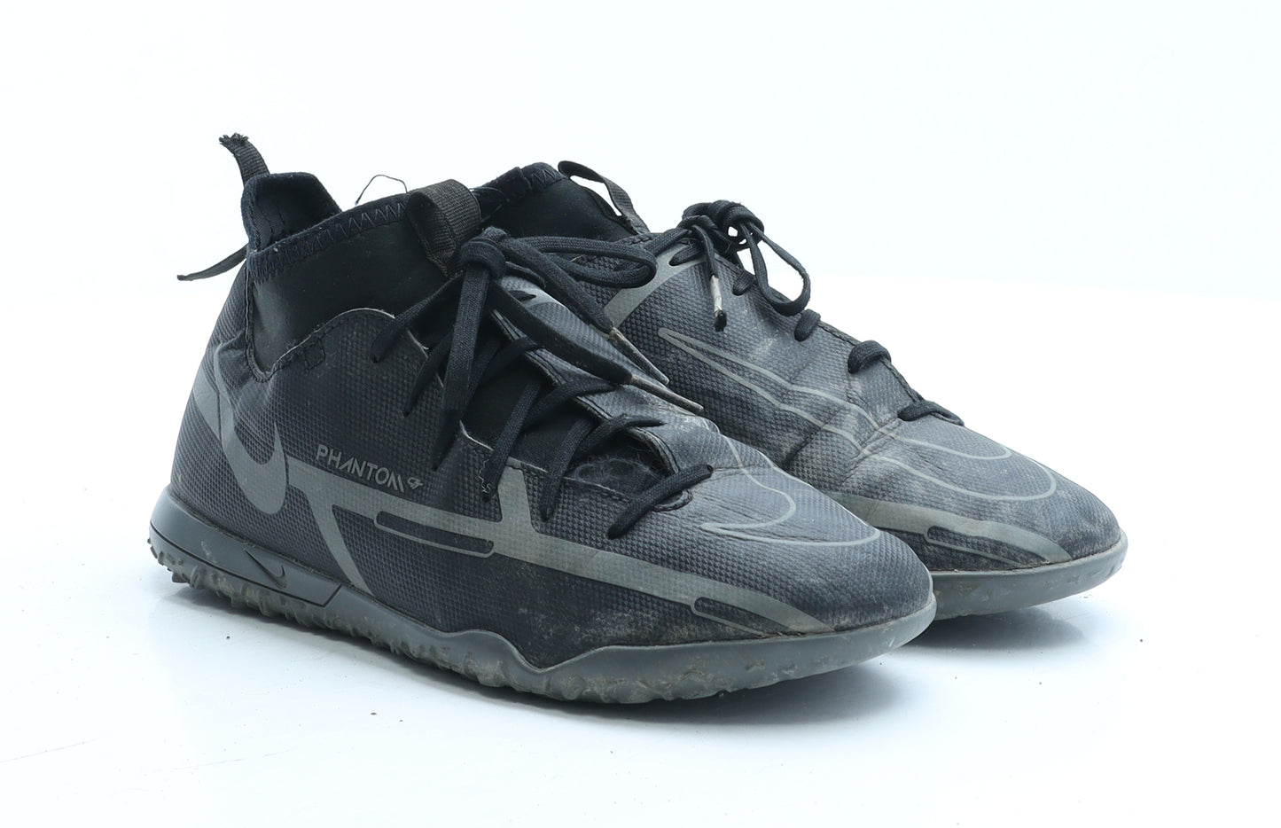 Nike Boys Black Polyester Trainer UK 4 EUR 36.5 - Astro turf boots
