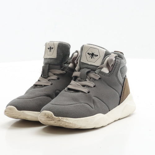 Preworn Boys Grey Polyester Trainer UK 6 EUR 23