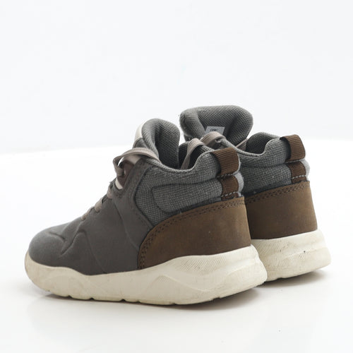 Preworn Boys Grey Polyester Trainer UK 6 EUR 23
