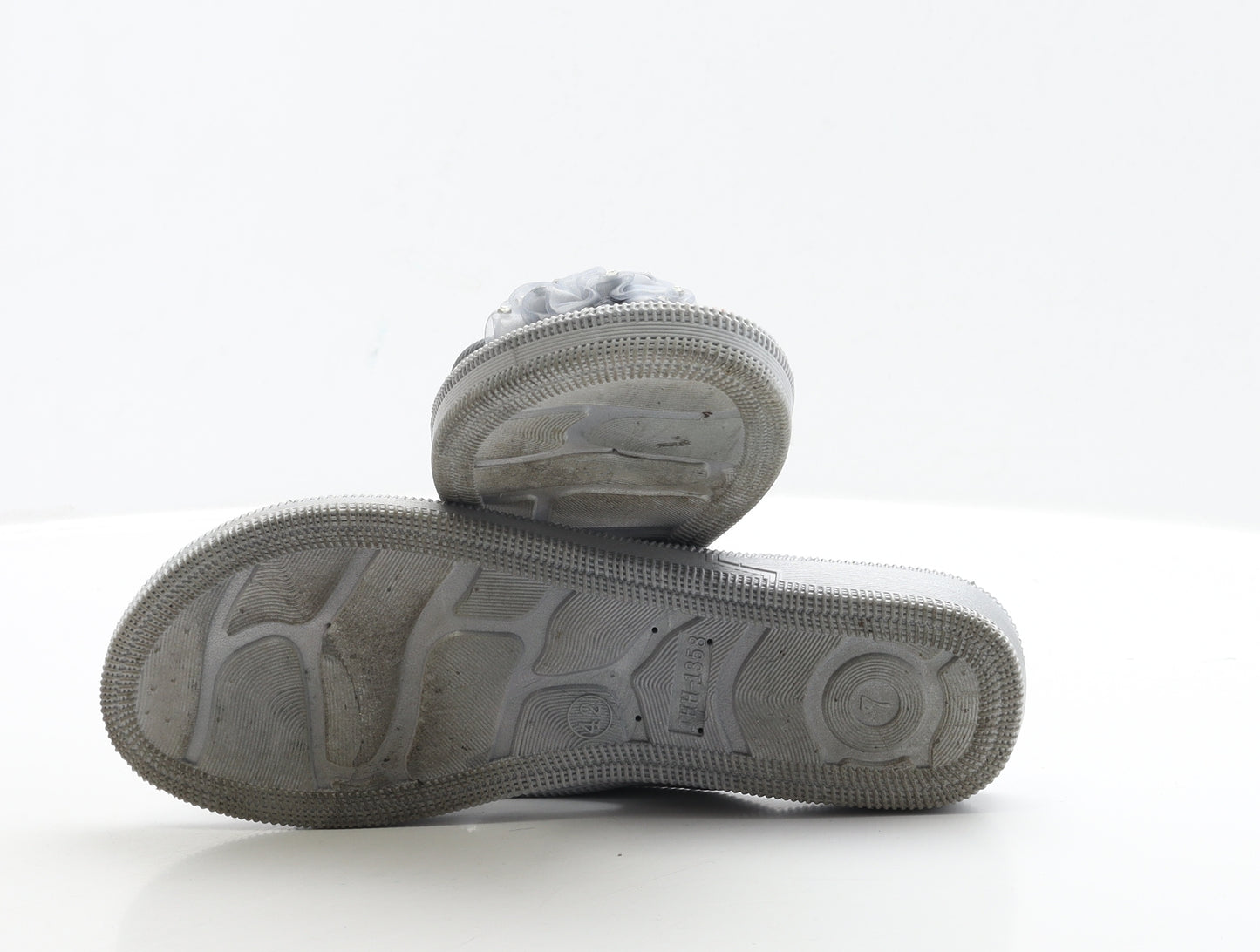 Preworm Womens Silver Rubber Thong Sandal UK 7 EUR 40