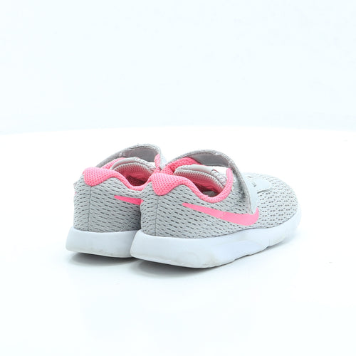 Nike Girls Grey Fabric Trainer UK 6.5