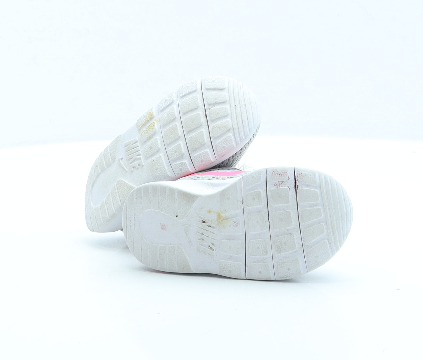 Nike Girls Grey Fabric Trainer UK 6.5