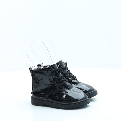 Preworn Girls Black Vinyl Combat Boot UK 5 EUR 22