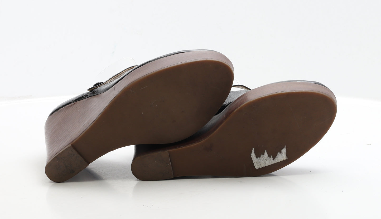 Bertie Womens Black PVC Platform Heel UK 7 EUR 40