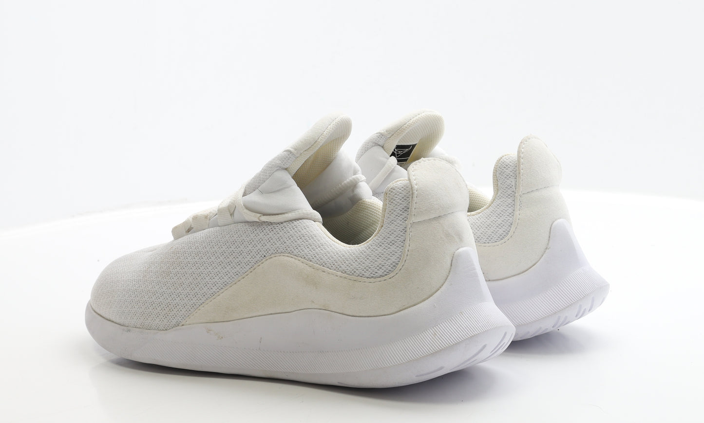 Preworn Mens White Polyester Trainer UK 12 EUR 47