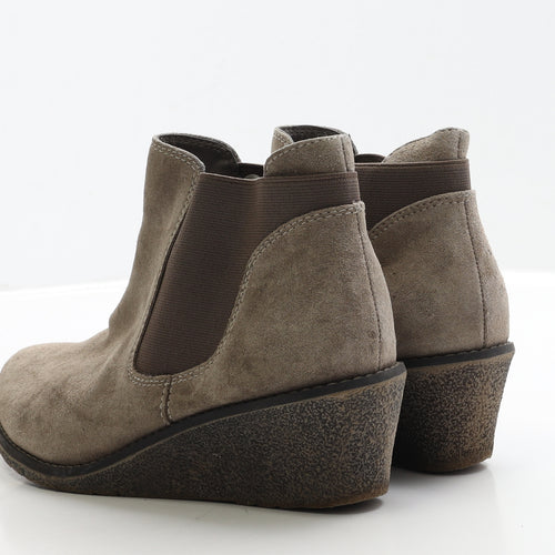 George Womens Beige Faux Suede Chelsea Boot UK 7