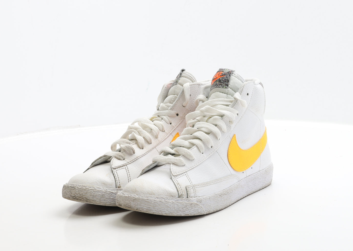 Nike Womens White Polyester Trainer UK 5 38