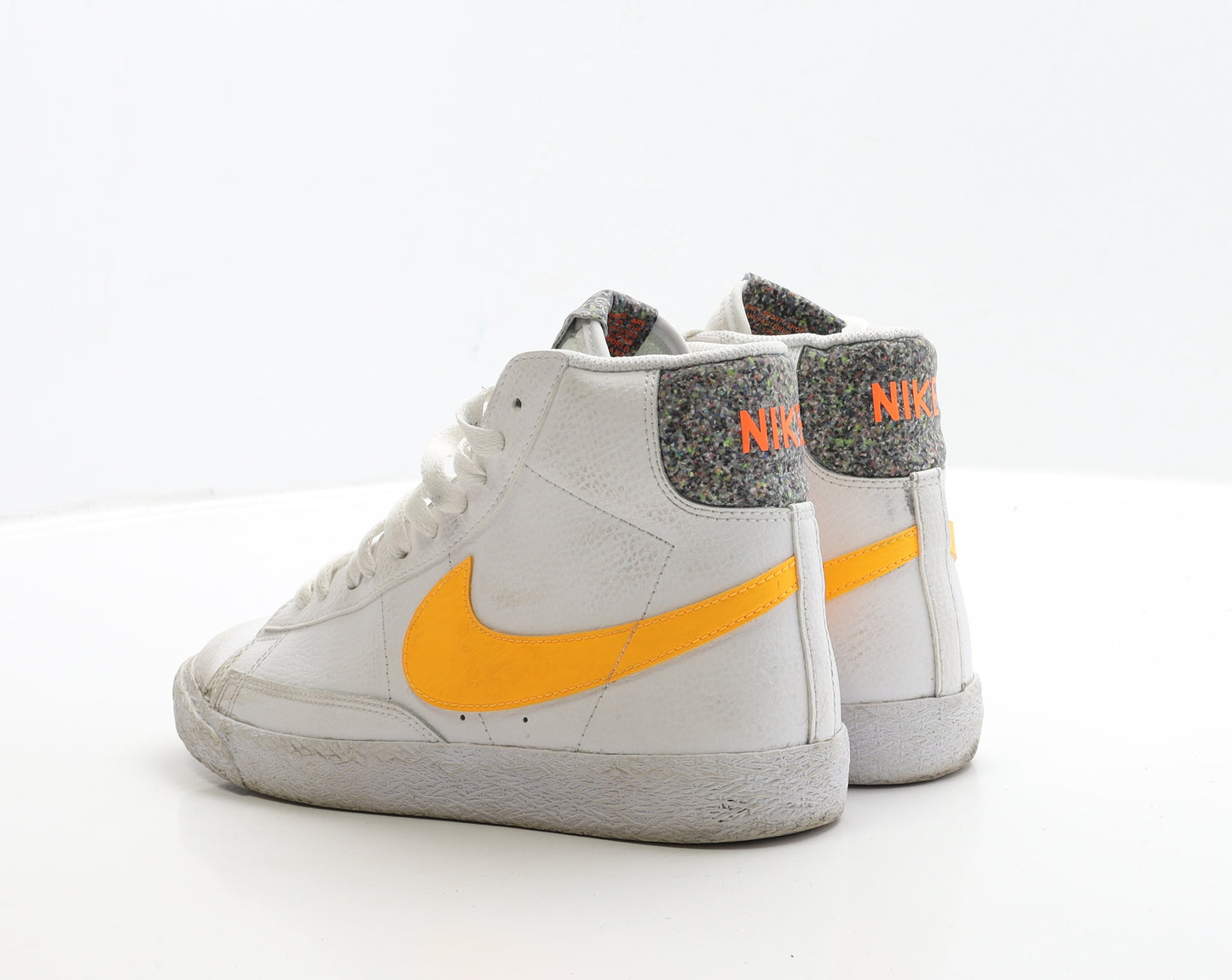 Nike Womens White Polyester Trainer UK 5 38