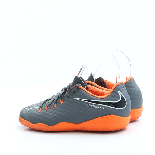 Nike Boys Grey Leather Trainer UK 2.5 35 - Astro Turf shoe