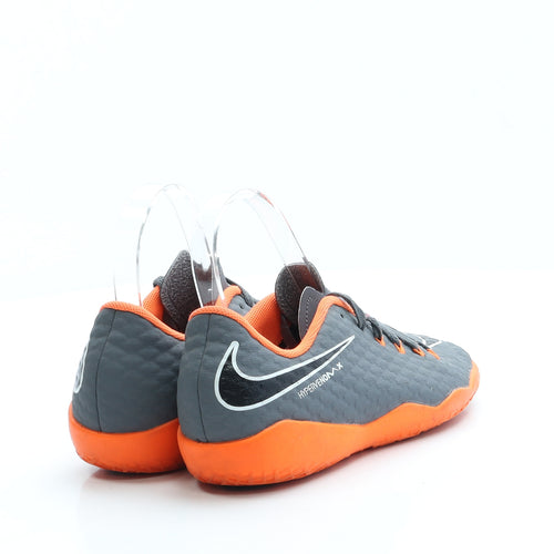 Nike Boys Grey Leather Trainer UK 2.5 35 - Astro Turf shoe