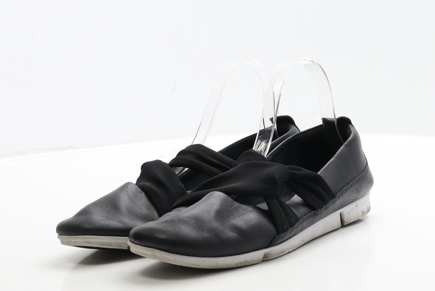 Clarks Womens Black Leather Slip On Flat UK 5.5 38.5