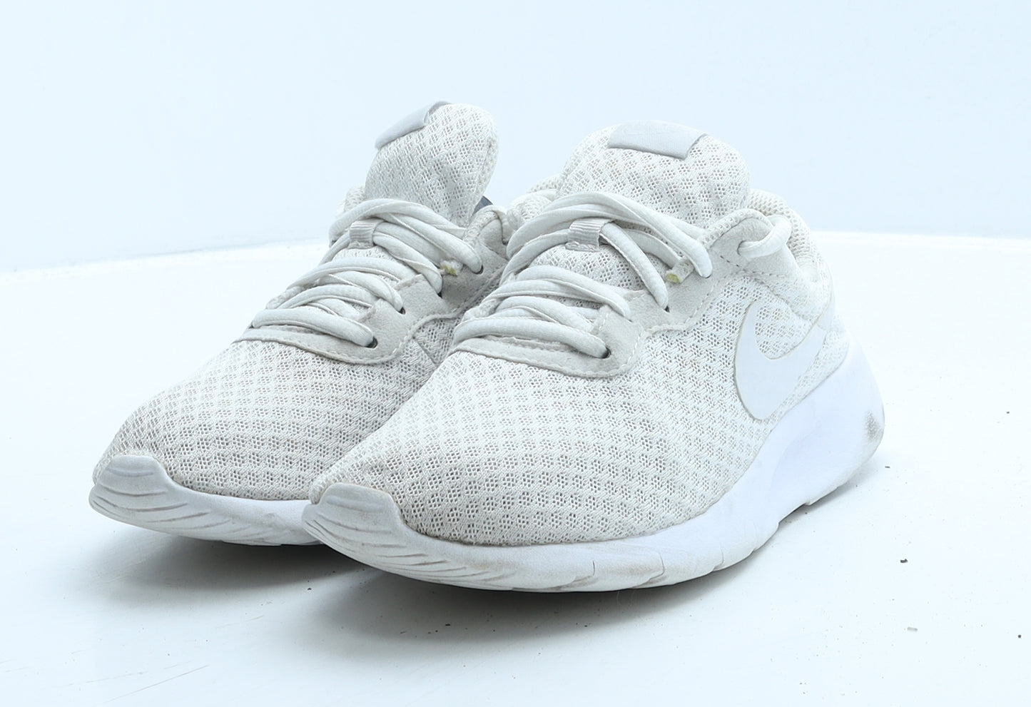 Nike Womens White Polyester Trainer UK 3 35.5