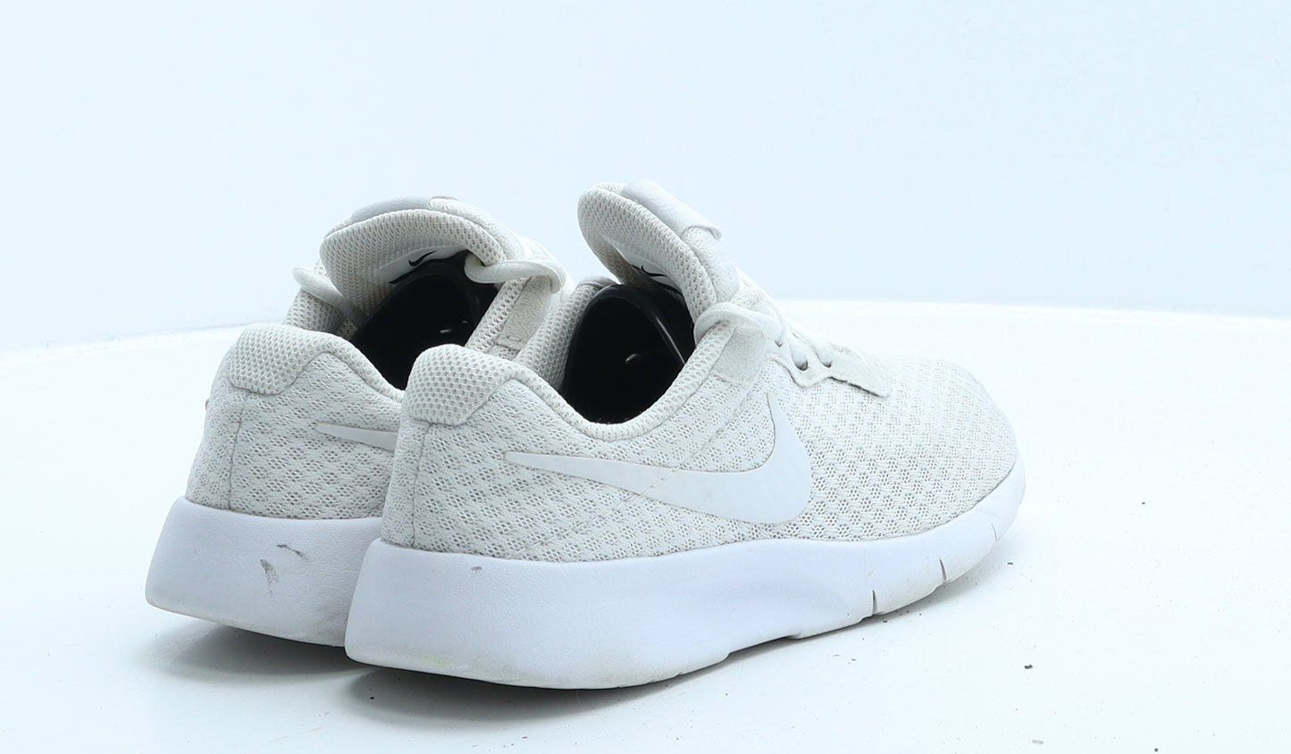 Nike Womens White Polyester Trainer UK 3 35.5