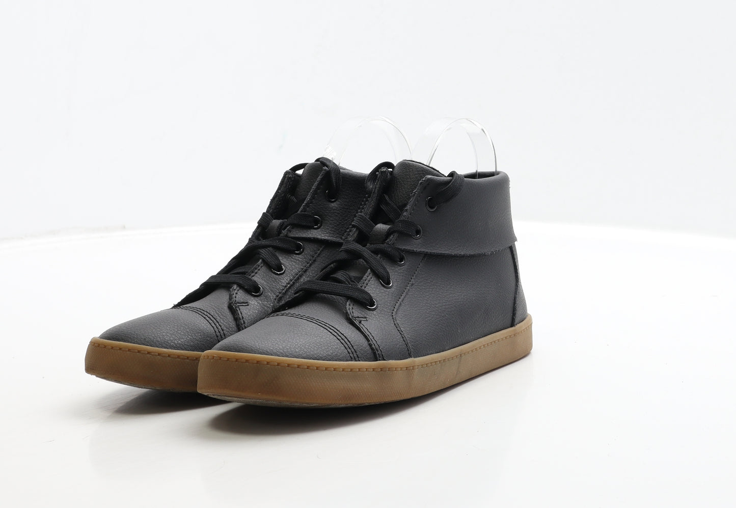 Clarks Girls Black Leather Trainer UK 2.5