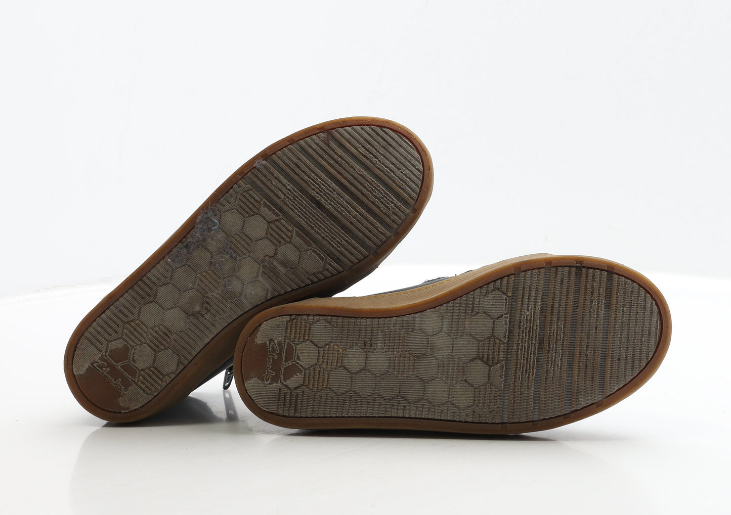 Clarks Girls Black Leather Trainer UK 2.5