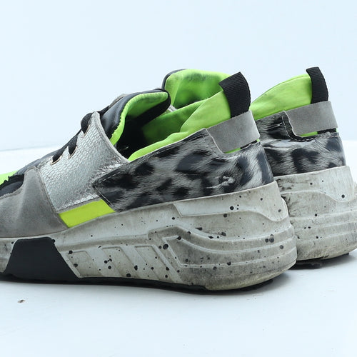 Preworn Girls Green Colourblock Polyester Trainer UK 7