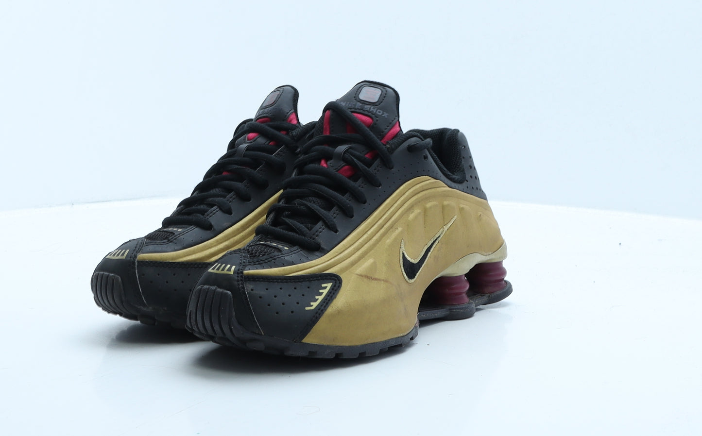 Nike Boys Gold Colourblock Leather Trainer UK 4 36.5 - Nike Shox